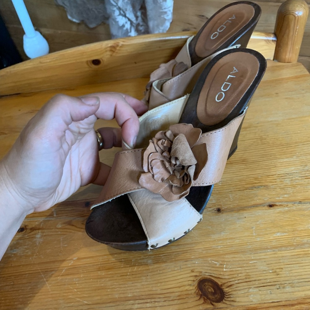 ALDO Leather Y2K Women's Cream and Brown Wedge Sandals Retro Vintage Neutral 7.5